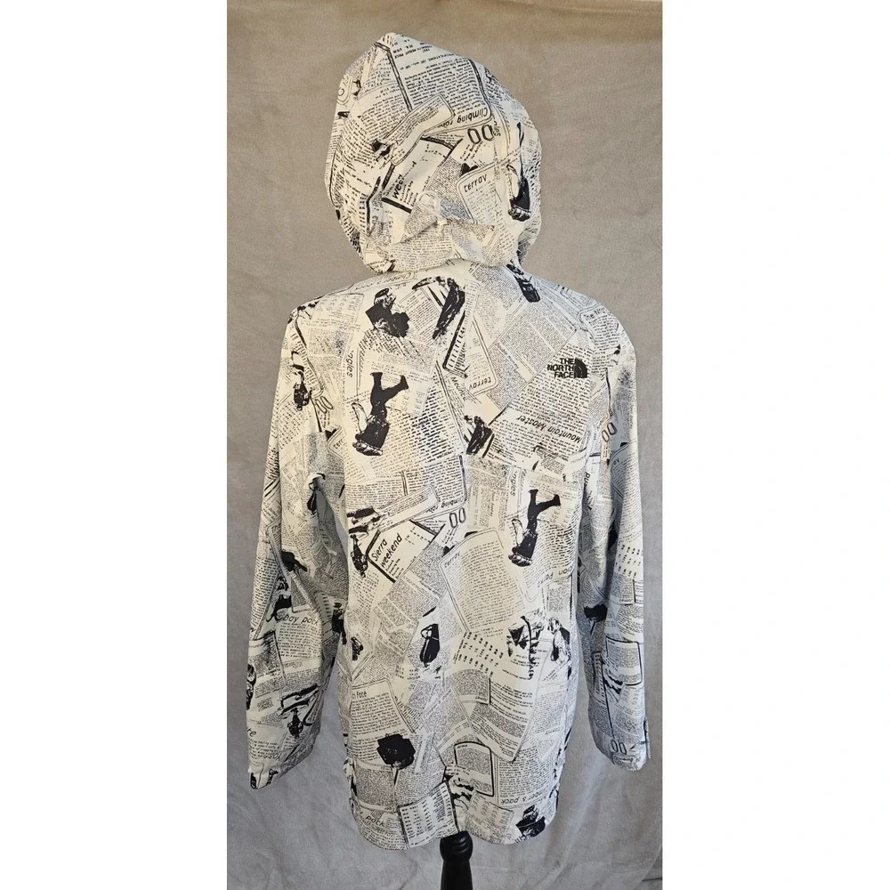 The North Face Women's Berrien Jacket Rare Newspaper Print Pristine Condition L‎